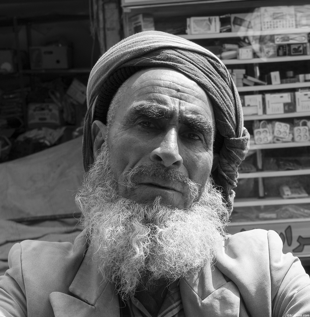 a man middle of Kerman's bazaar
